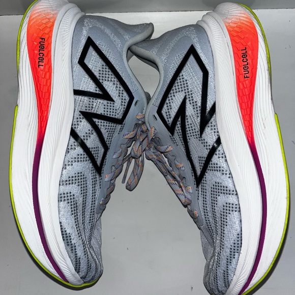 New Balance Fuel Cell Super Comp Trainer V2 - Picture 7 of 9
